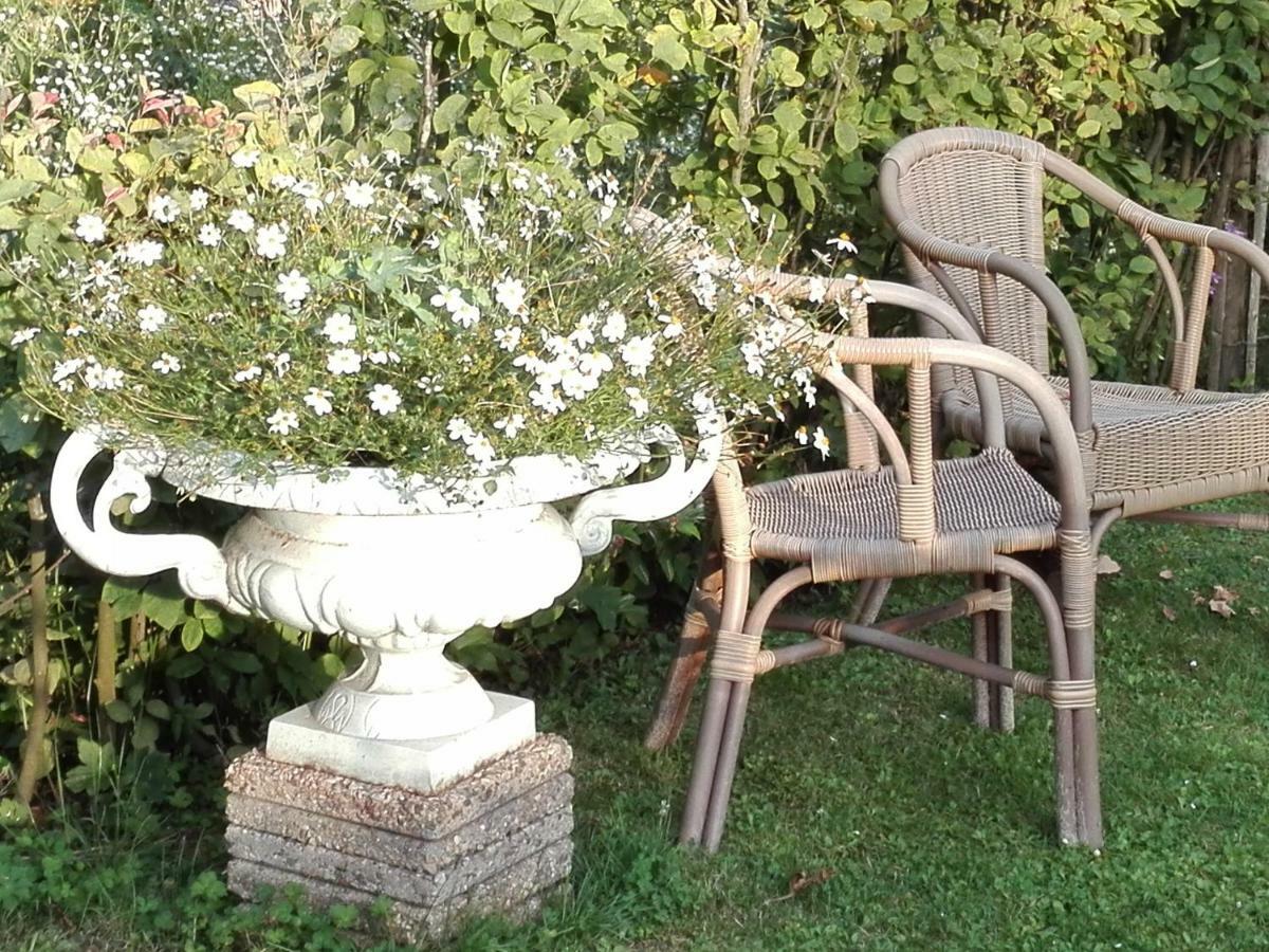 Pipowagen Overnachting Het Houten Huis Zaltbommel Εξωτερικό φωτογραφία
