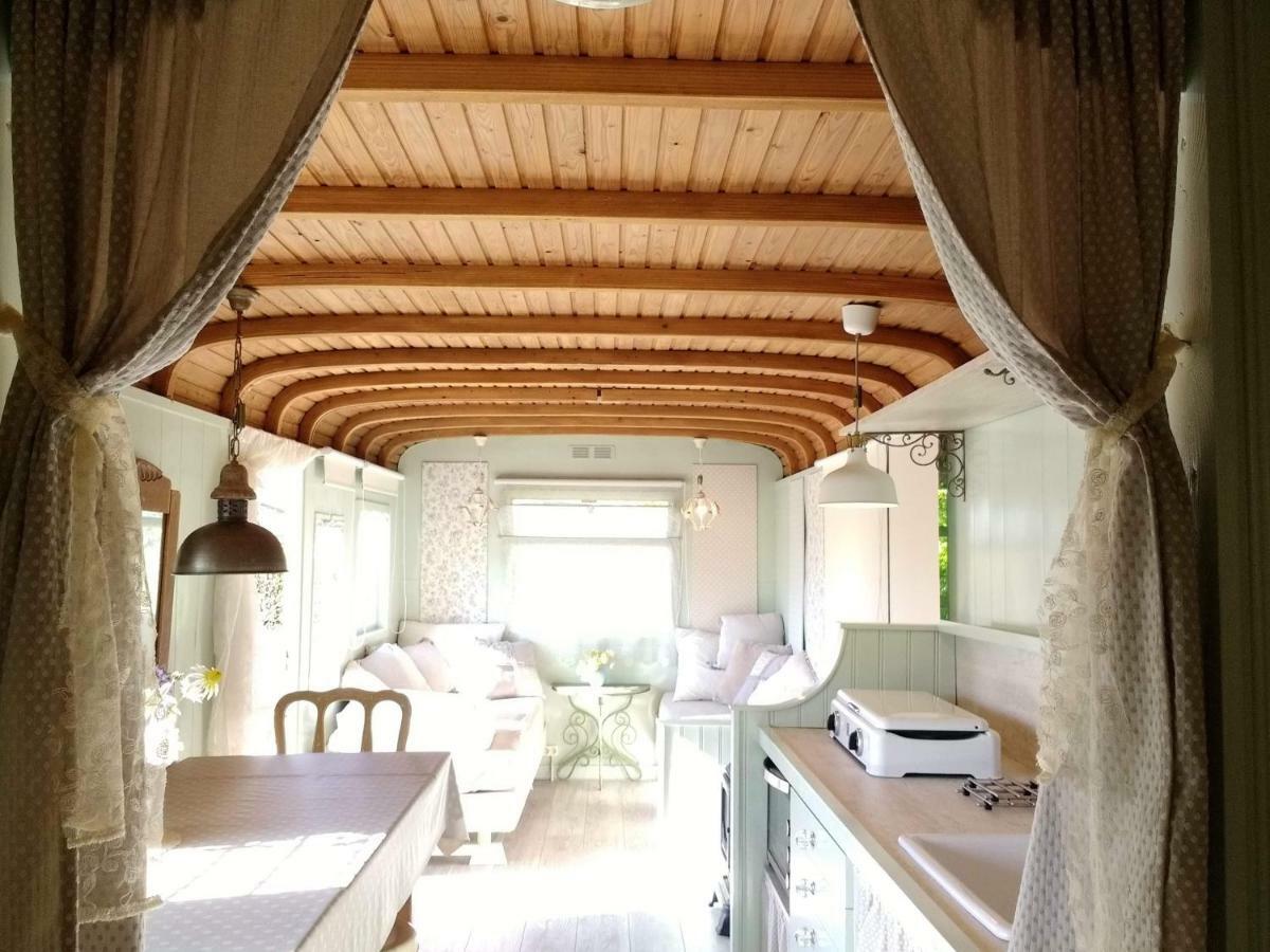 Pipowagen Overnachting Het Houten Huis Zaltbommel Εξωτερικό φωτογραφία